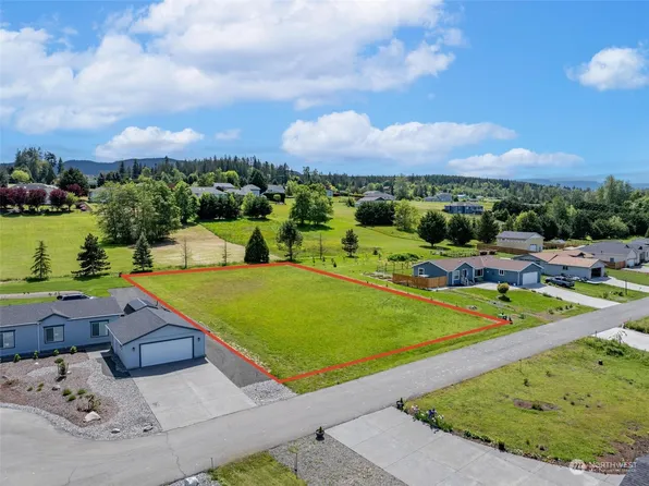 11 Peregrine Lane, Sequim, WA 98382