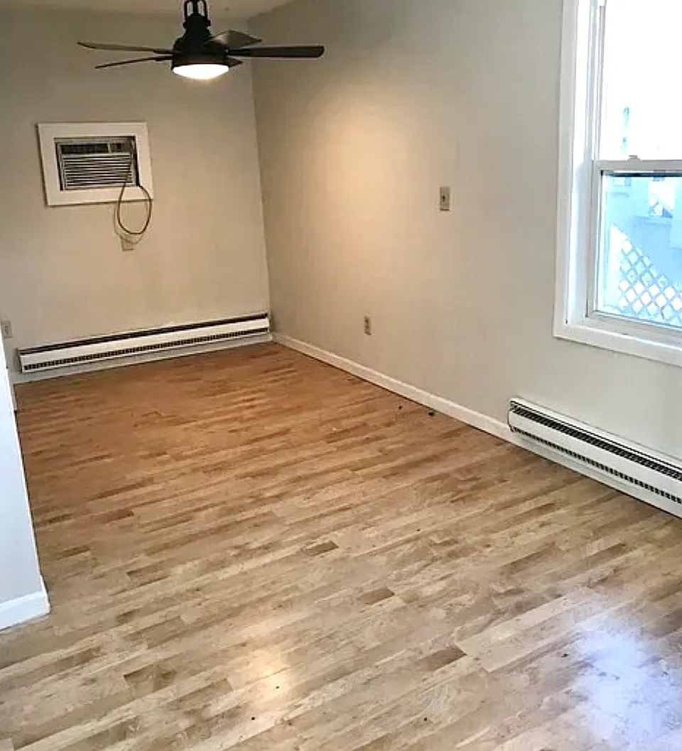 209 W. Beardsley Ave. - 1 — Photo 3