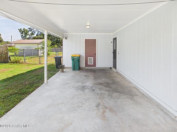 3rd image of 91 Angela Dr