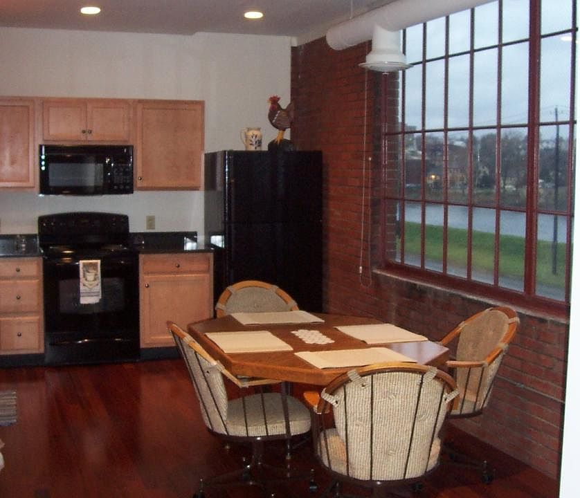 1st image of 11 W 2nd St Unit 325