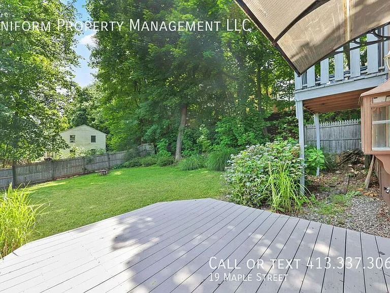 19 Maple St — Photo 13
