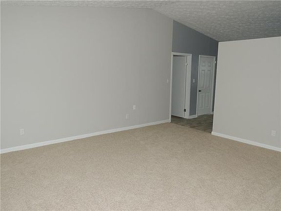 2nd image of 5628 Knoxville Dr