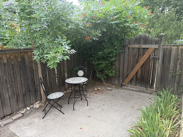 314 S Sherwood St — Photo 39
