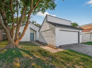 4450 Yupon Ridge Dr, Houston, TX 77072