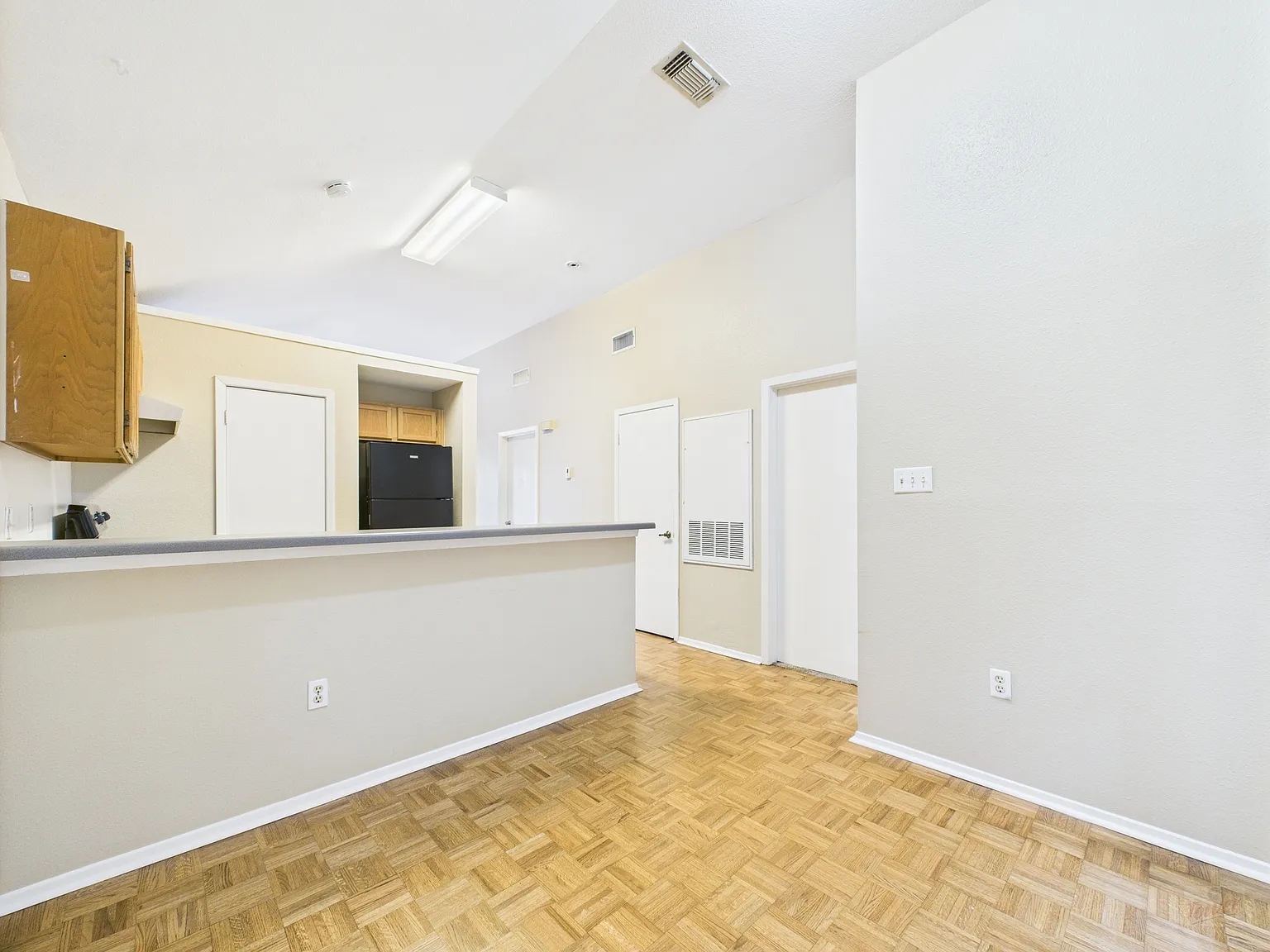 2801 Rio Grande St Apt 301 — Photo 1