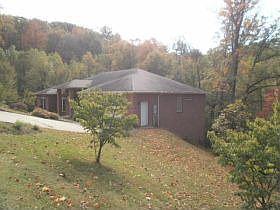 3rd image of 5046 Bennington Dr