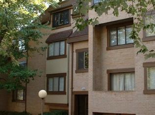 1658 Parkcrest Cir, Reston, VA 20190