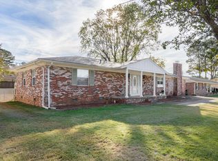 2030 Greenbrier Rd, Florence, AL 35630