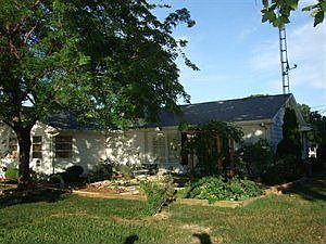 1st image of 3021 N Island Cir