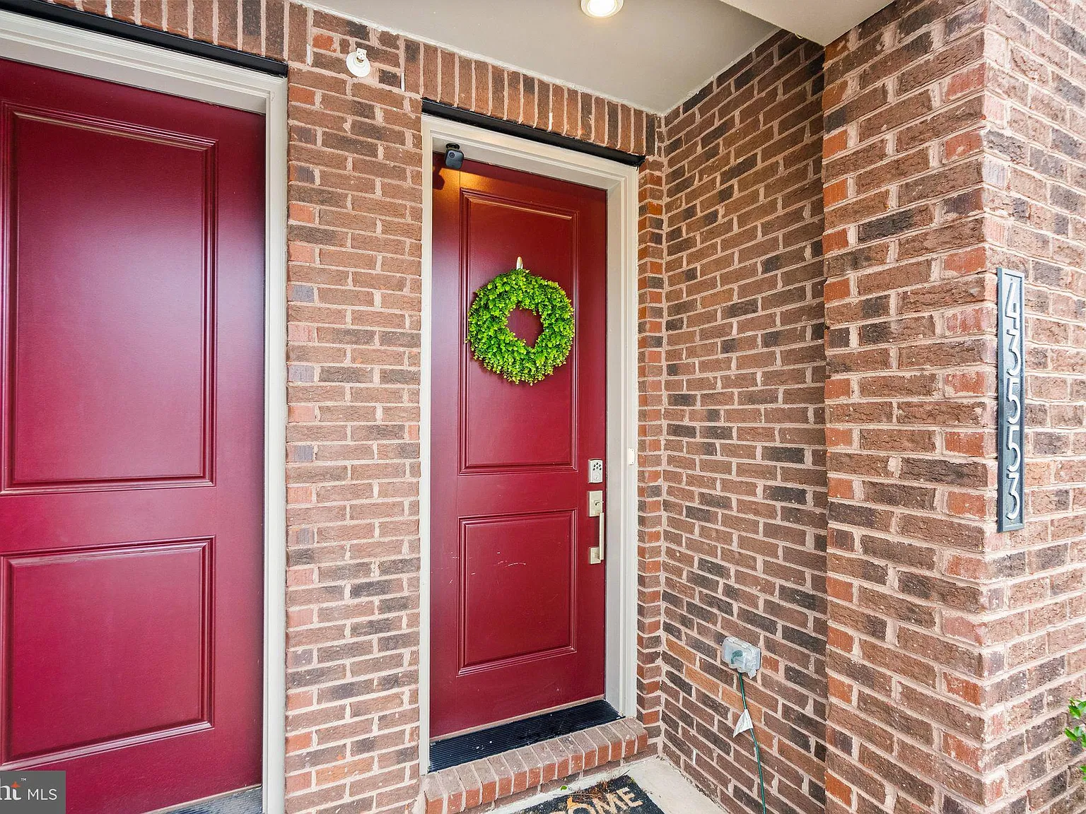 3 bed, 2.5 bath, 1528 sqft, $3,100 — Photo 4