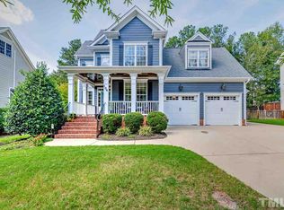 104 Grantwood Dr, Holly Springs, NC 27540