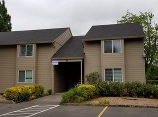 1050 Park Ave APT B5, Woodburn, OR 97071