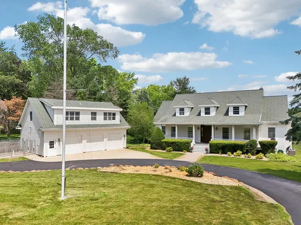 N1474 Fontana Ridge ROAD, Fontana, WI 53125