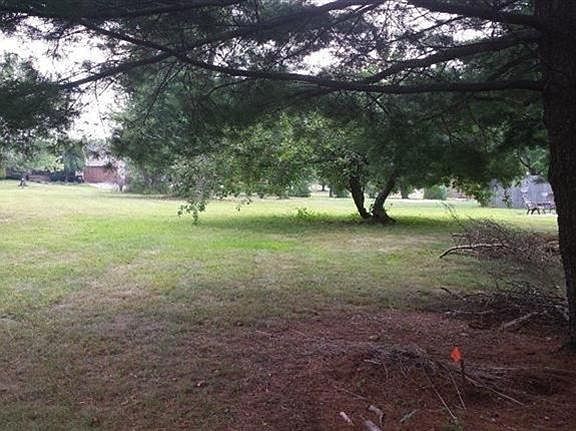5th image of 1597 Fredrickstrasser Dr
