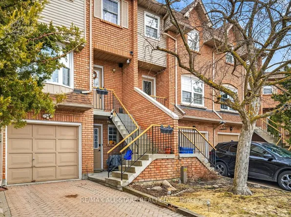 119 Spring Rd #3, Georgina, ON L4P 2K4