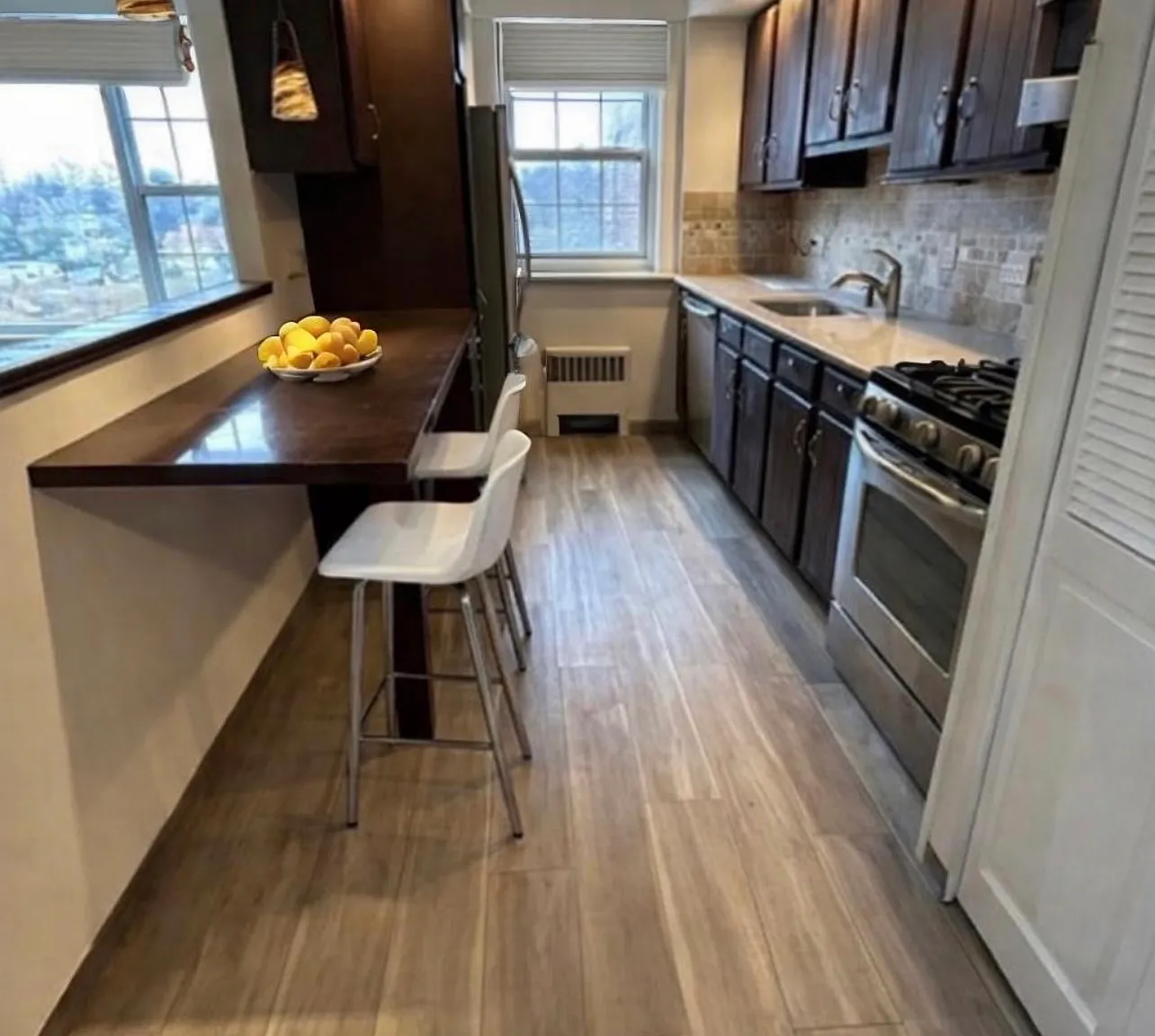 2 bed, 1000 sqft, $2,775 — Photo 1