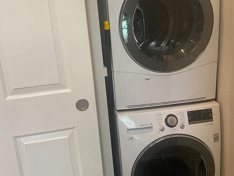 LG Laundry Appliances are in-unit!