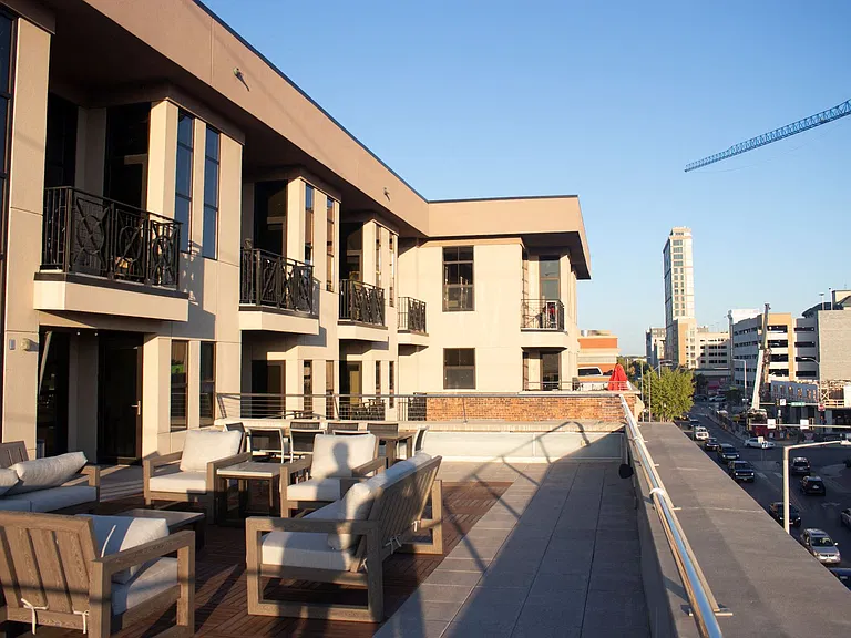 320 W North St — Photo 14