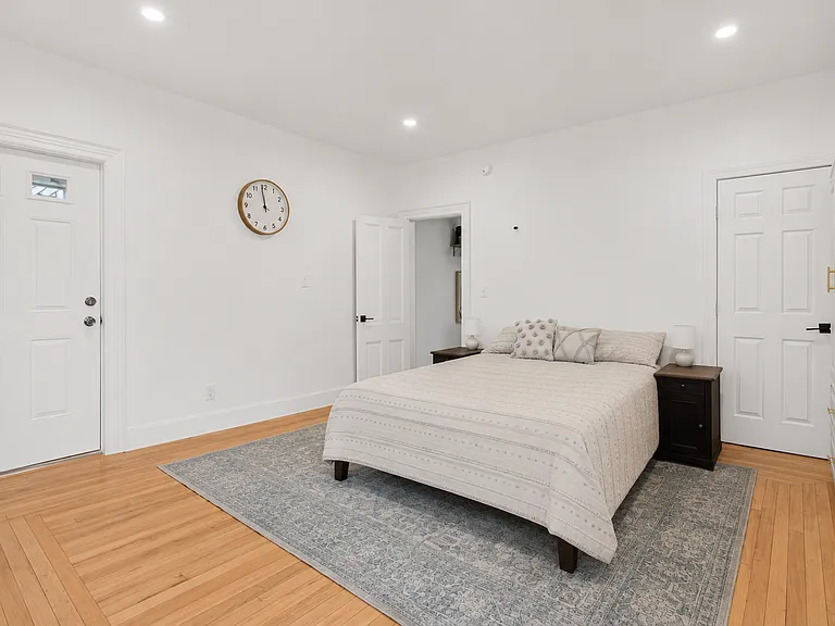 34 Revere St — Photo 12