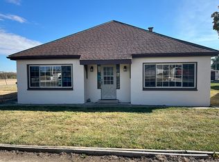 95 N Brebner Ave, Farmington, IL 61531