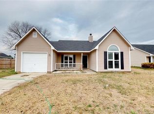 87 Surfwind Dr, Spring Lake, NC 28390