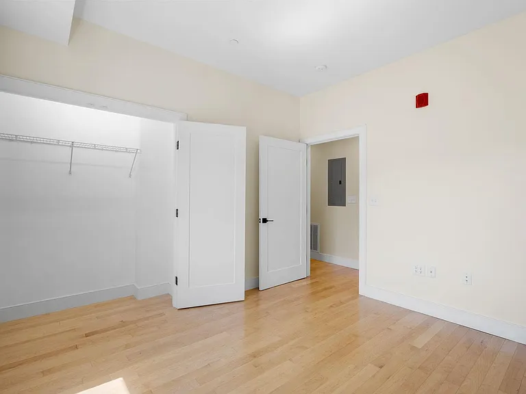 2489 Washington St #2A — Photo 10