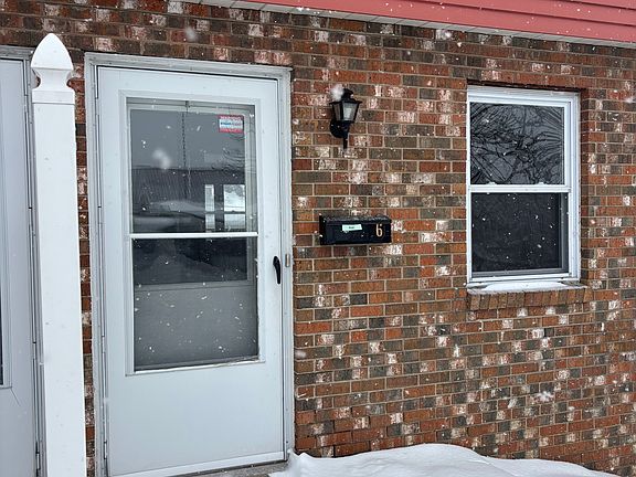 2nd image of 605 Highland Ave #6