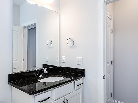 5th image of 226 Marbella Grove Ct