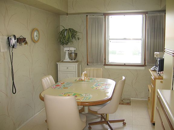 Eat in Kitchen