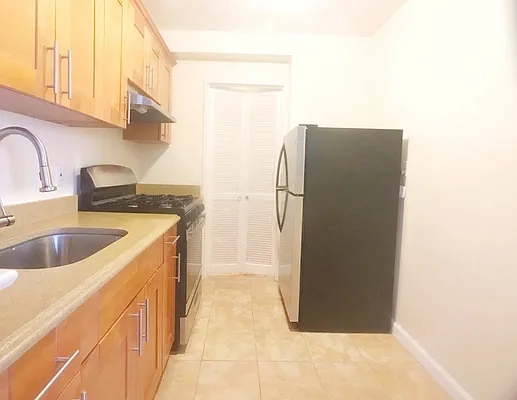 Rented by Bohemia Realty Group | media 10