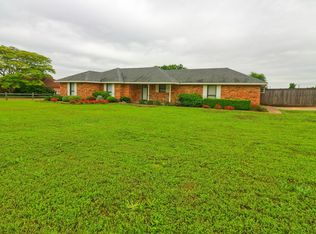 624 Cardinal Dr, Red Oak, TX 75154