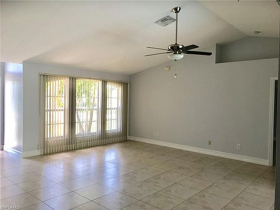 4th image of 2842 SW 25th Pl