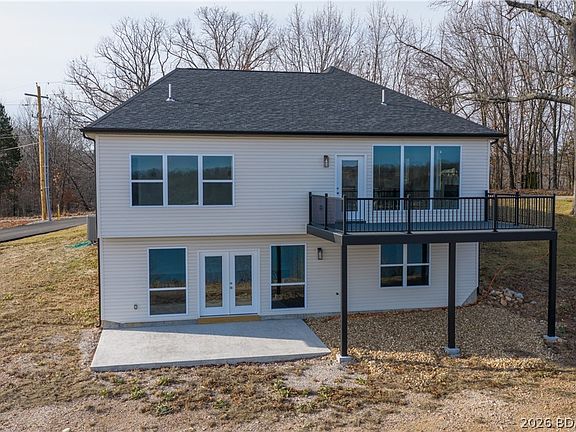 3rd image of 312 Woodland Point