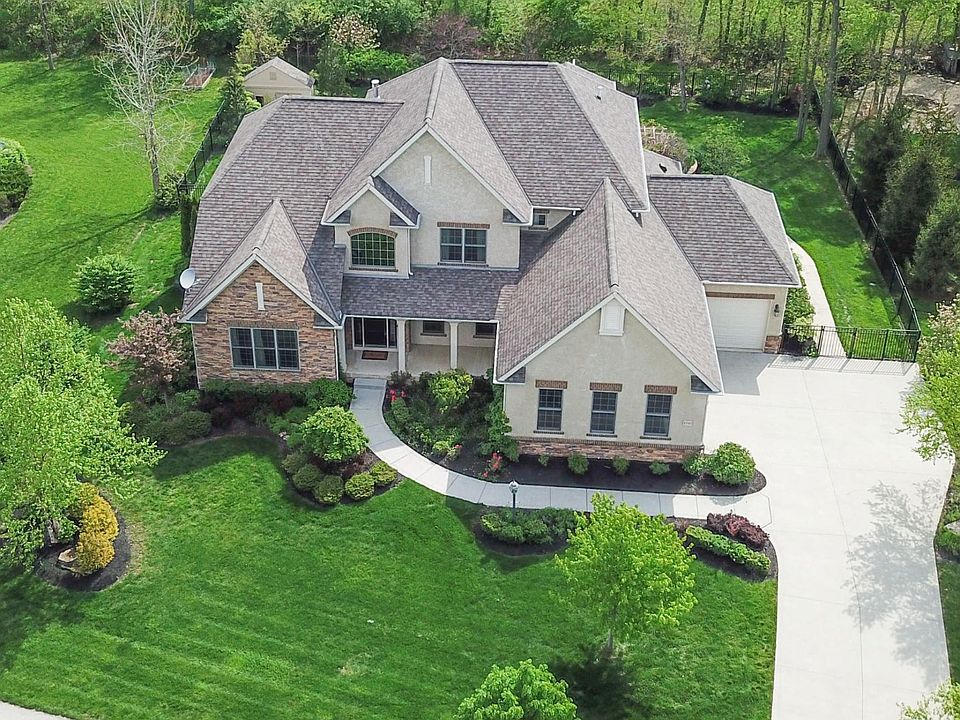 1st image of 8590 Avalon Ln