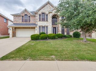 847 Peach Ln, Burleson, TX 76028