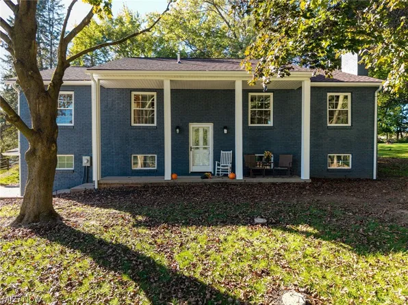 5520 Apple Ridge Cir, Clinton, OH 44216