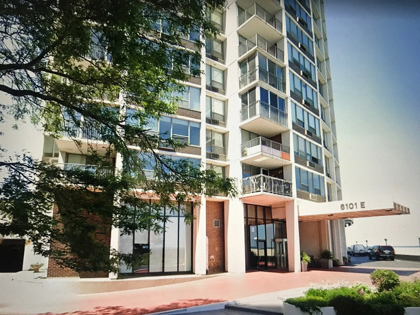 6101 E North Sheridan Rd Unit 30B photo 1