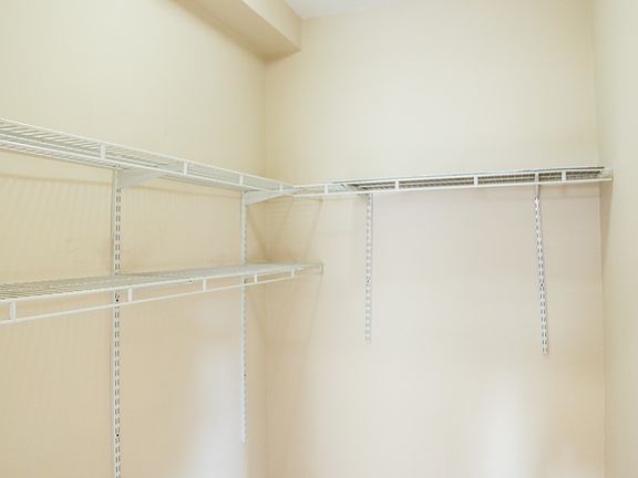 4th image of 5320 S Cornell Ave #406