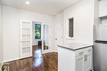 Rented by Century 21 Metropolitan