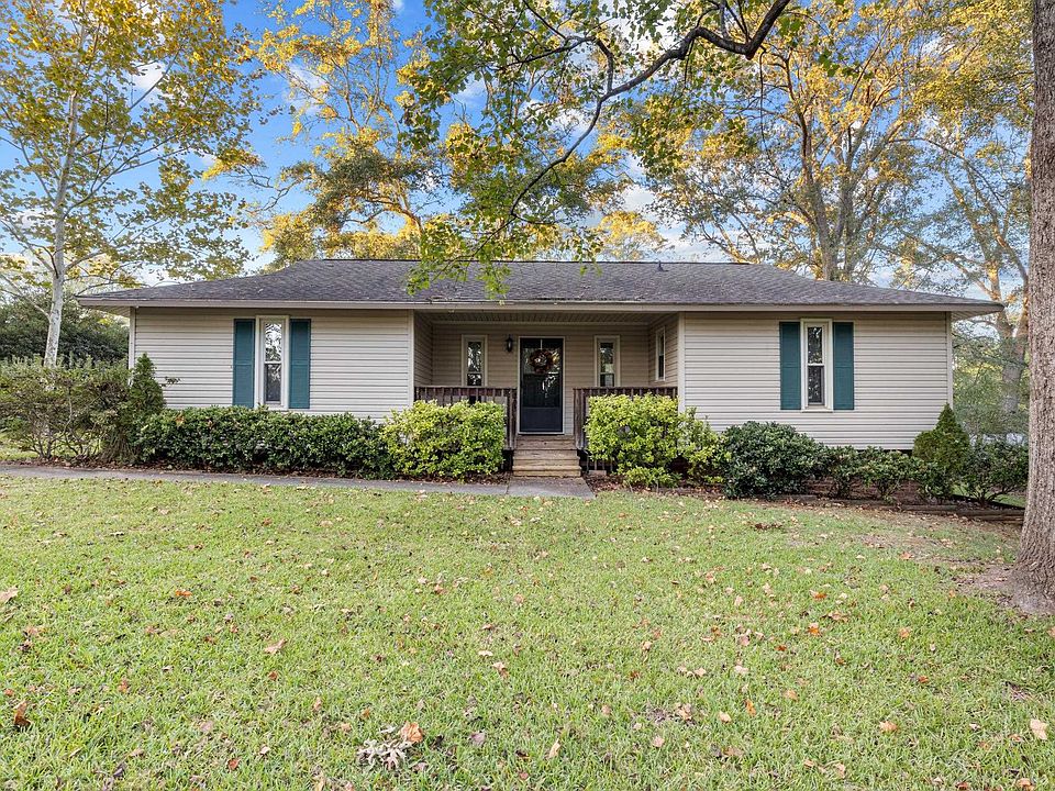 1st image of 203 Seminole Dr