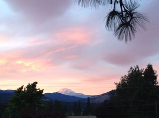 913 22nd St, Hood River, OR 97031