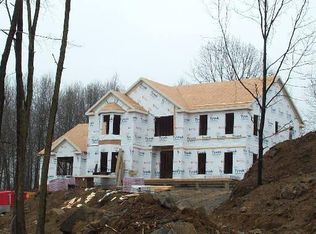 43 Cider Mill Rd, Newtown, CT 06482