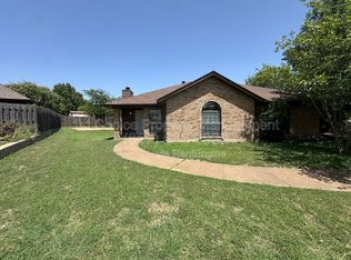 453 Little Valley Ct, Fort Worth, TX 76108