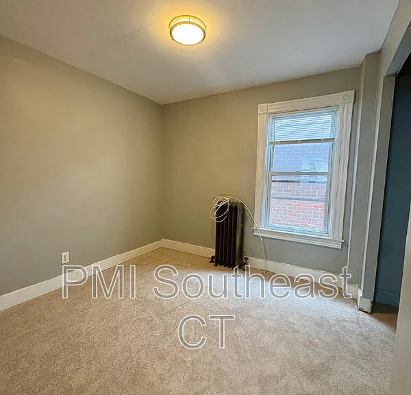 50 Montauk Ave #1 — Photo 7