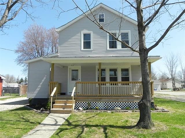 1st image of 1833 E 296th St