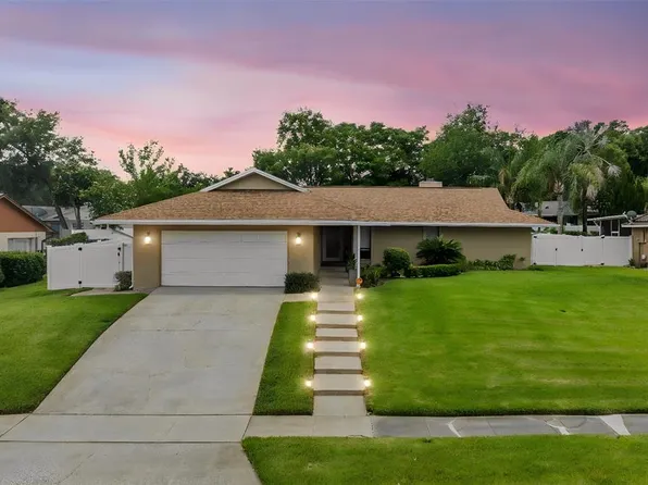 404 Barclay Ave, Altamonte Springs, FL 32701