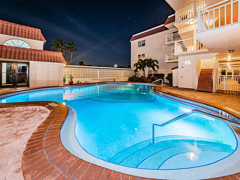 2900 Gulf Blvd #205 — Photo 35