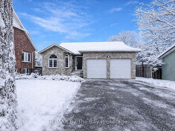 2nd image of 1902 River Rd W