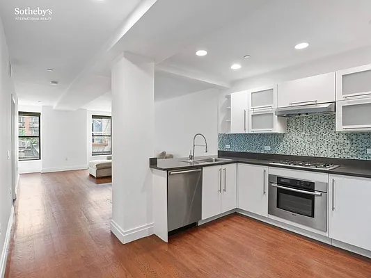 Rented by Sotheby's International Realty | media 4