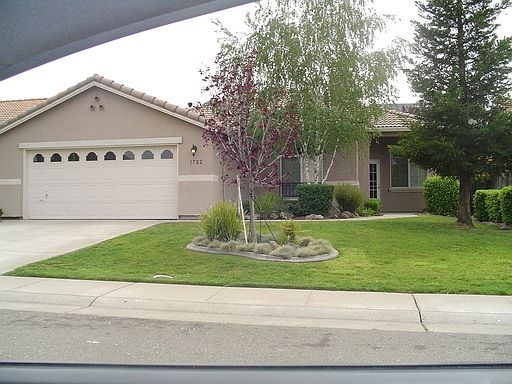 2nd image of 1722 Poppy Dr